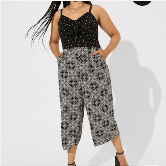 Torrid Geo Print Challis Tie Front Culotte Jumpsuit - Picture 1 of 15